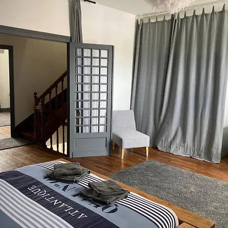 Havre De Paix Avec A Deux Pas De La *