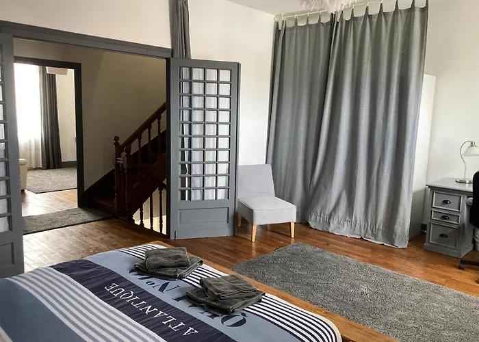 Havre De Paix Avec A Deux Pas De La *