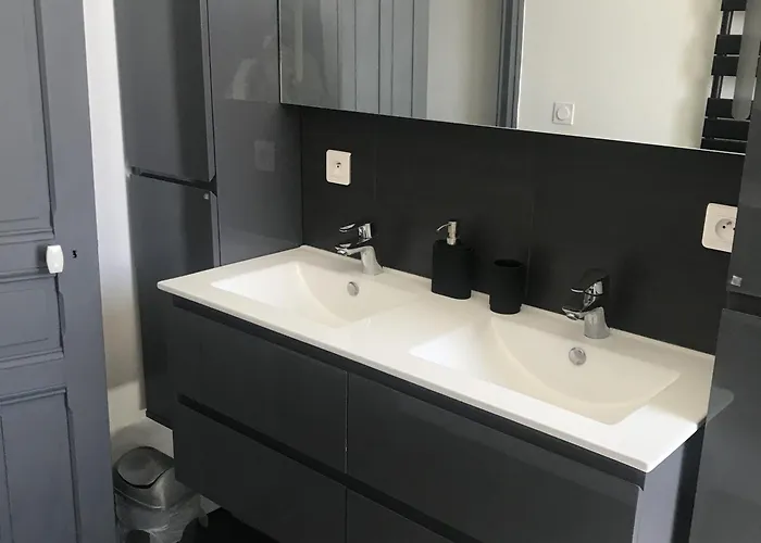 Havre De Paix Avec A Deux Pas De La فيلة رويا